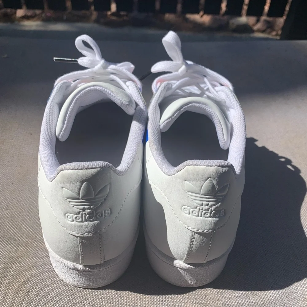 Addias - Picture 5 of 7